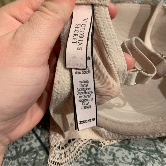 Victoria’s Secret bra - Picture 6 of 7